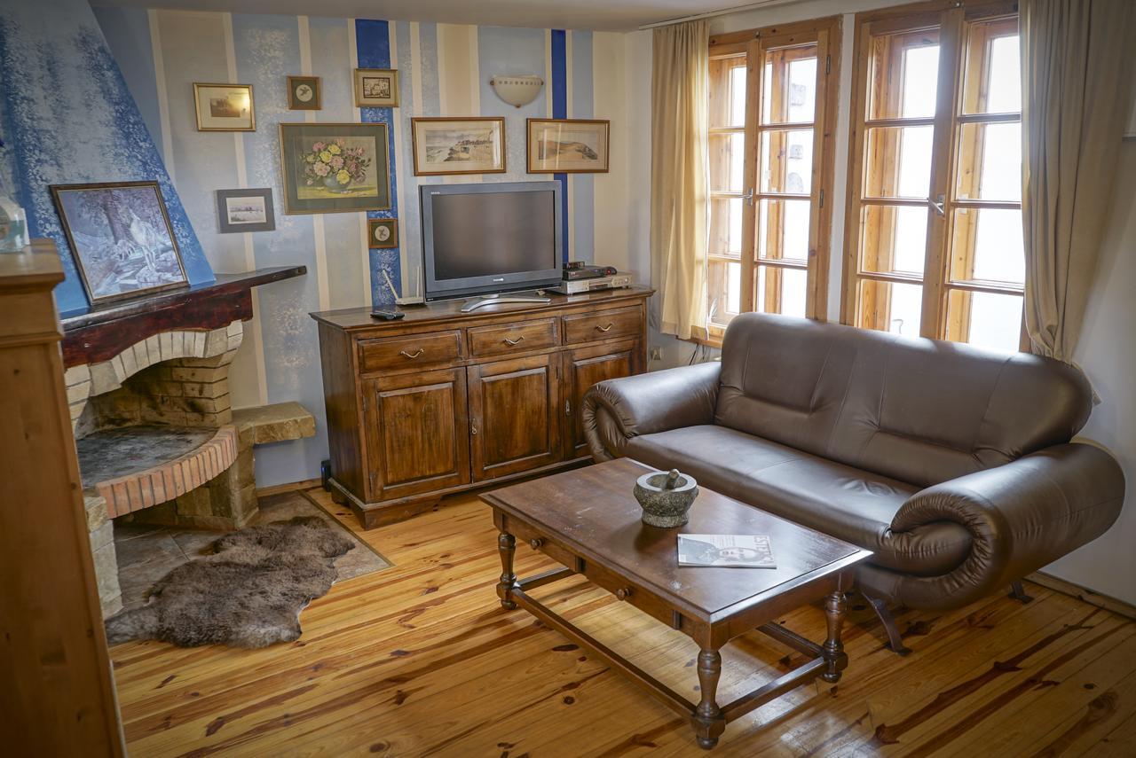 Rooster House Hotel Veliko Tarnovo Ngoại thất bức ảnh