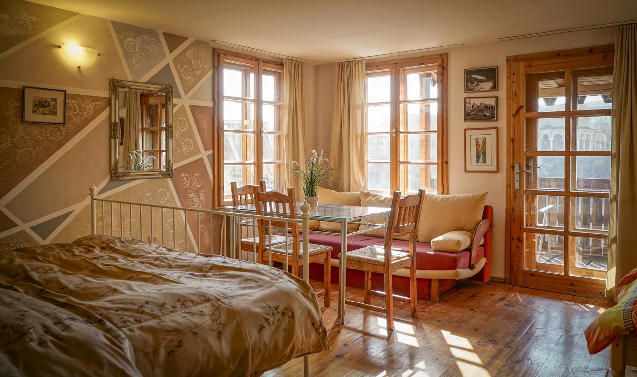 Rooster House Hotel Veliko Tarnovo Ngoại thất bức ảnh